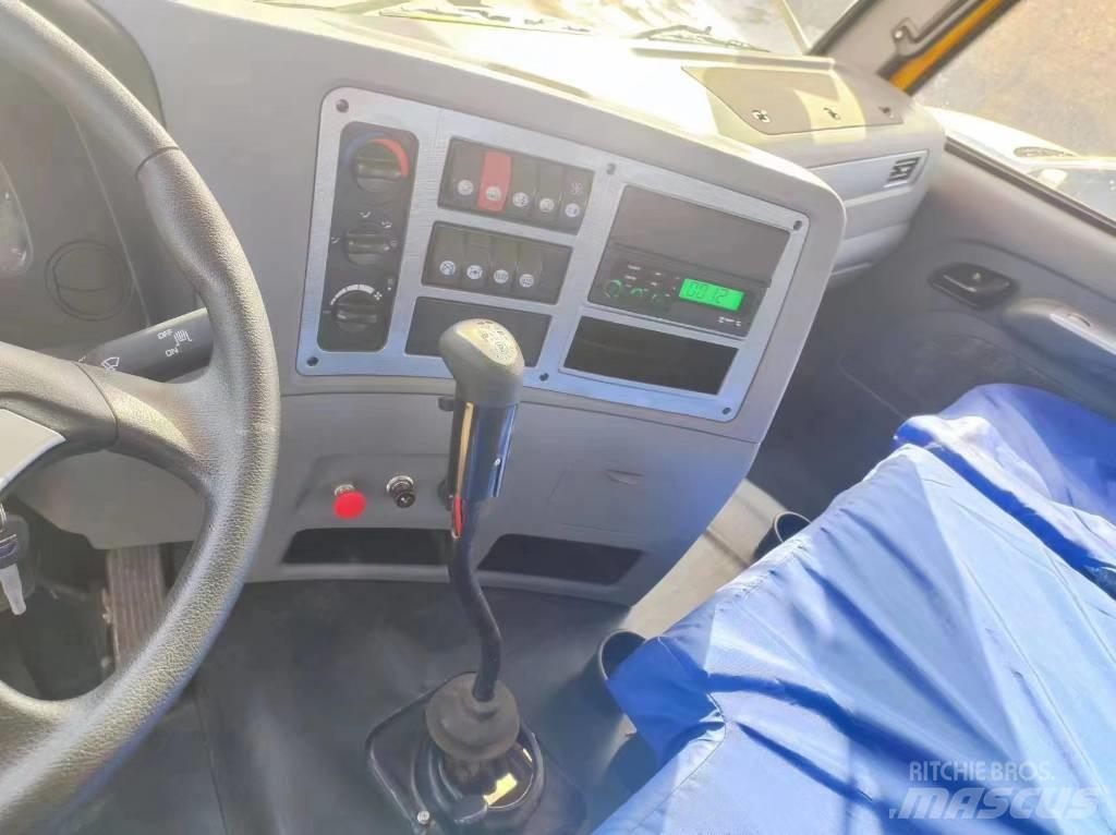 XCMG QY30T Автокраны