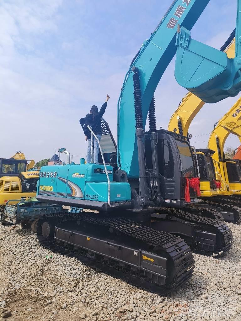 Kobelco SK 200 Гусеничные экскаваторы