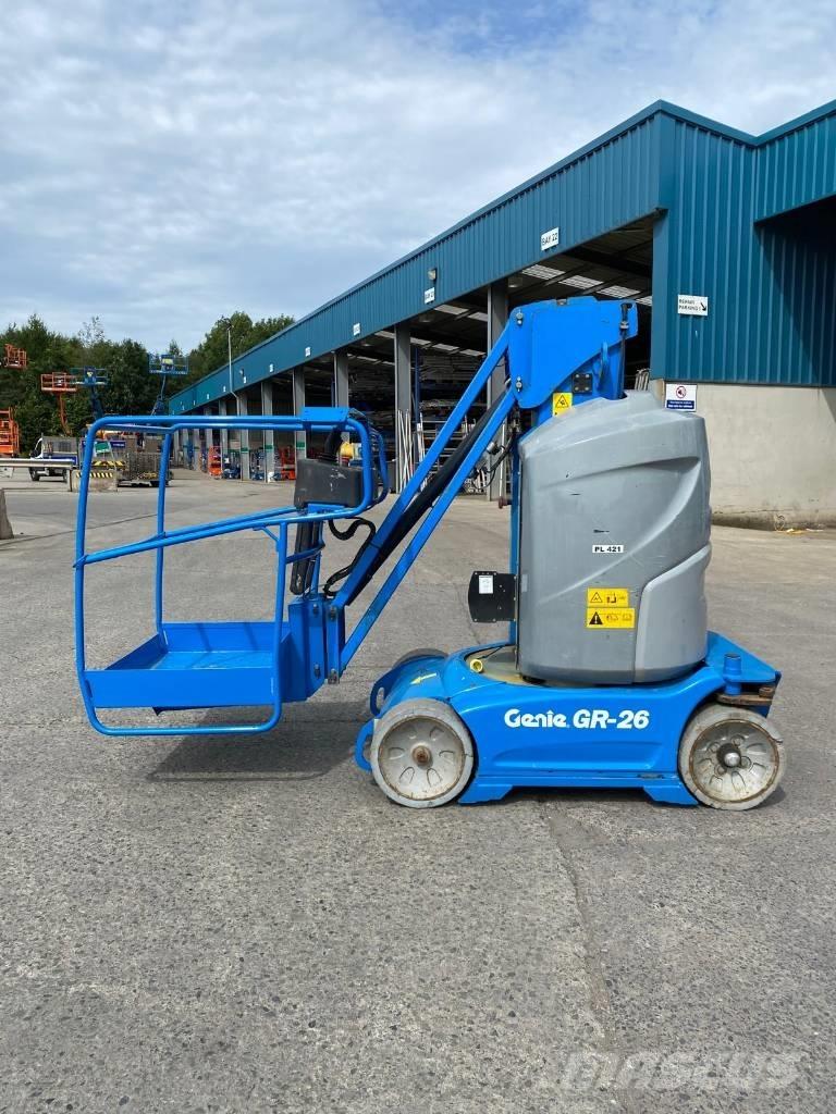 Genie GR 26 J Вертикальные мачтовые подъемники
