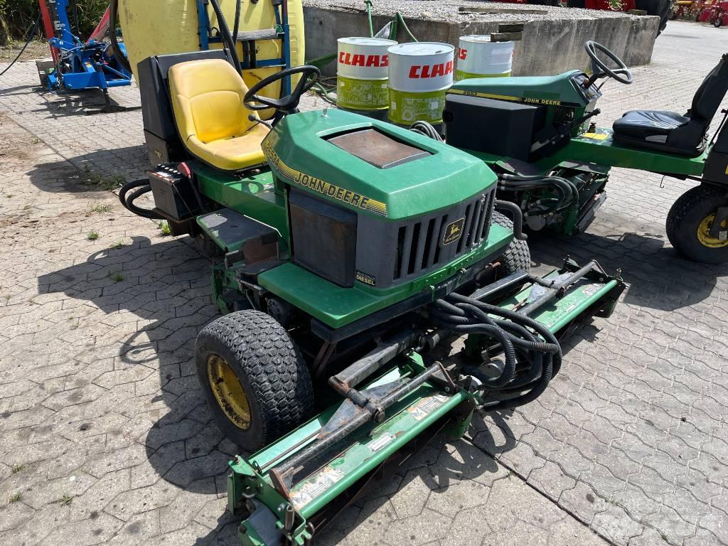 John Deere 2653 A Самоходные газонокосилки
