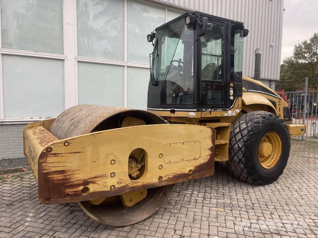 CAT CS 573 E       2004 Грунтовые катки