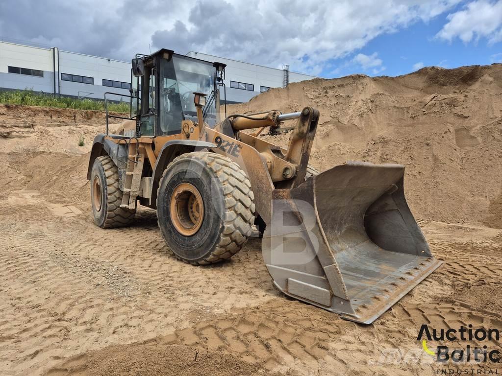CASE 921 E Фронтальные погрузчики
