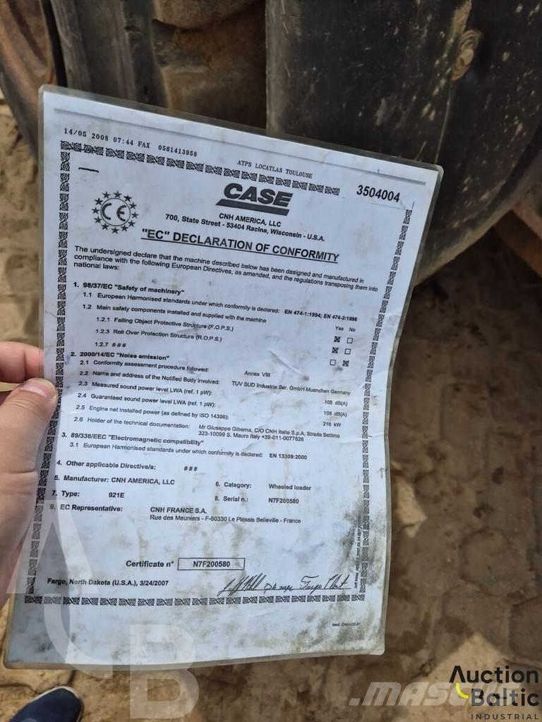 CASE 921 E Фронтальные погрузчики