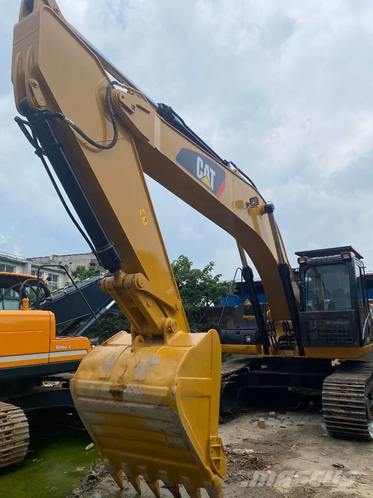 CAT 330 D Гусеничные экскаваторы