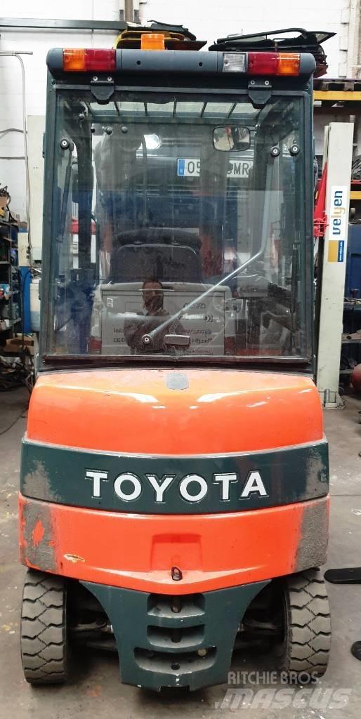 Toyota 7 FBMF 25 Электропогрузчики