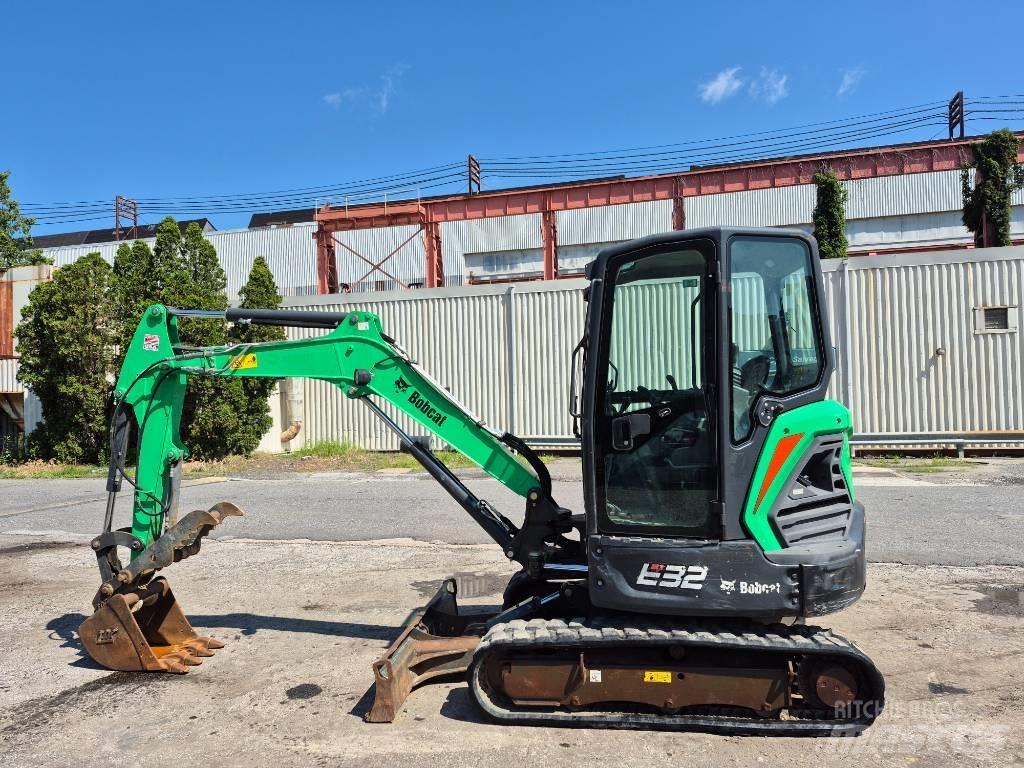 Bobcat E 32i Мини-экскаваторы