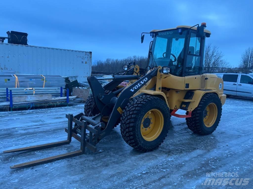 Volvo L 30 G Фронтальные погрузчики