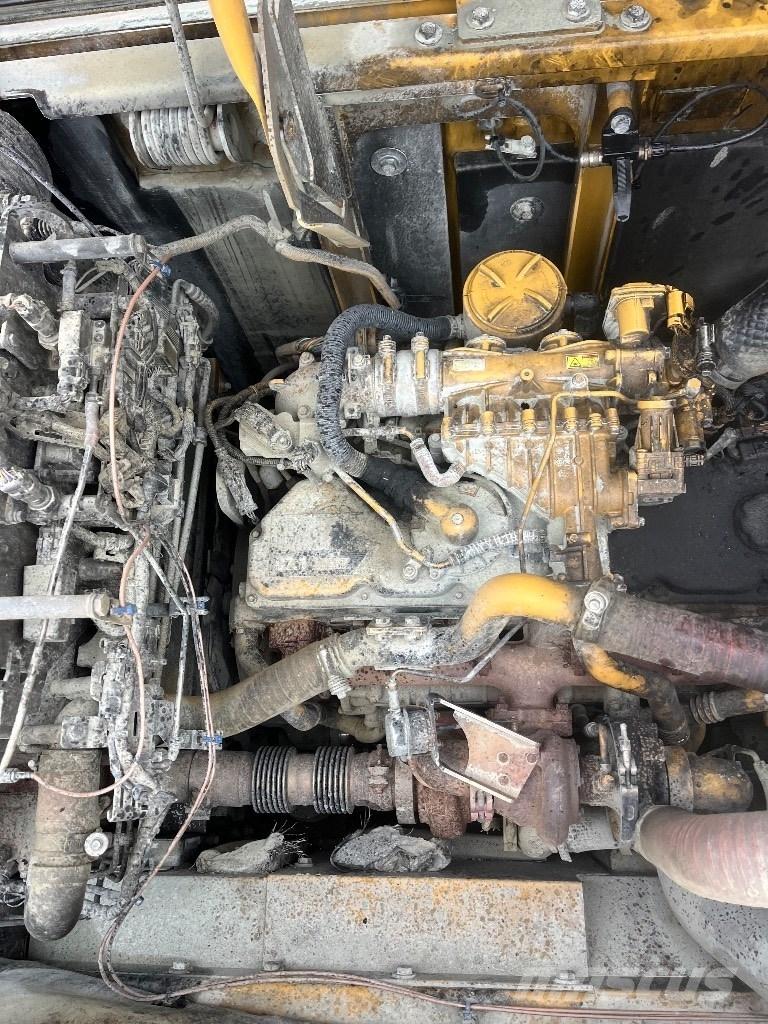 CAT 324 E Гусеничные экскаваторы