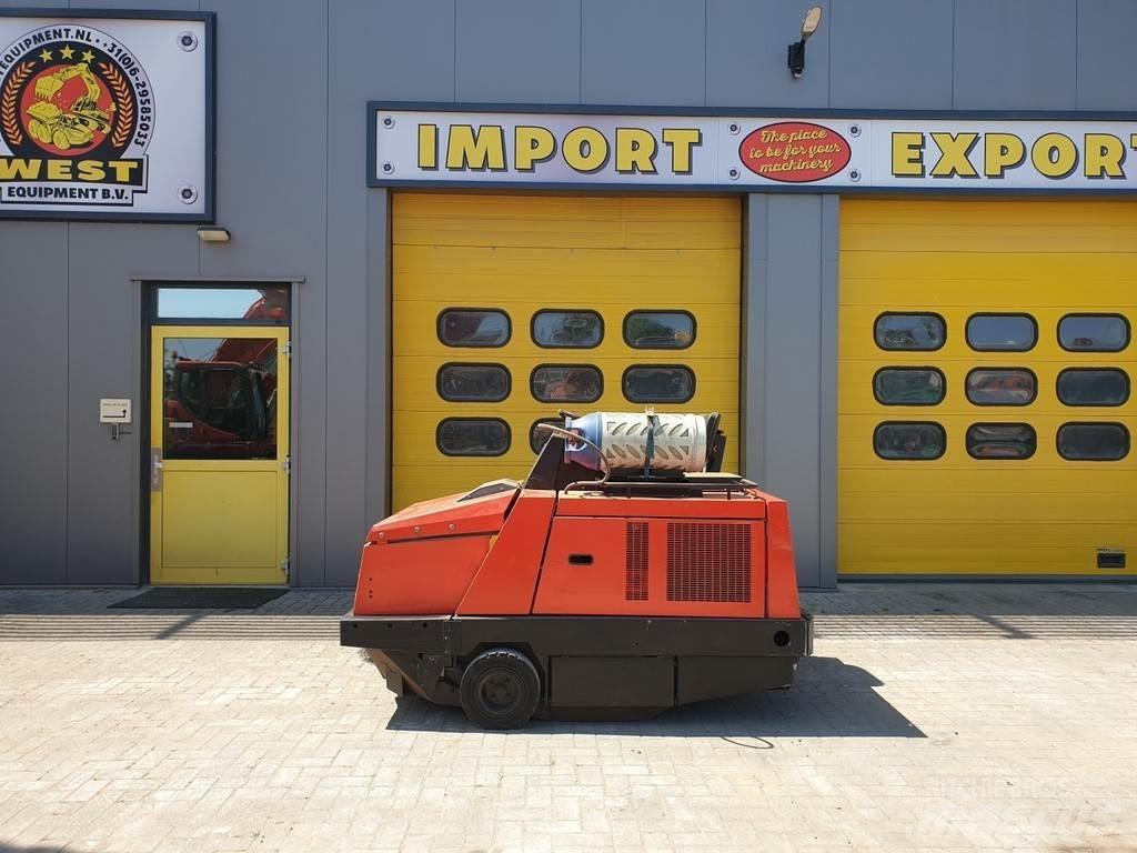 Hako Jonas 1700 Вакуумные уборочные машины