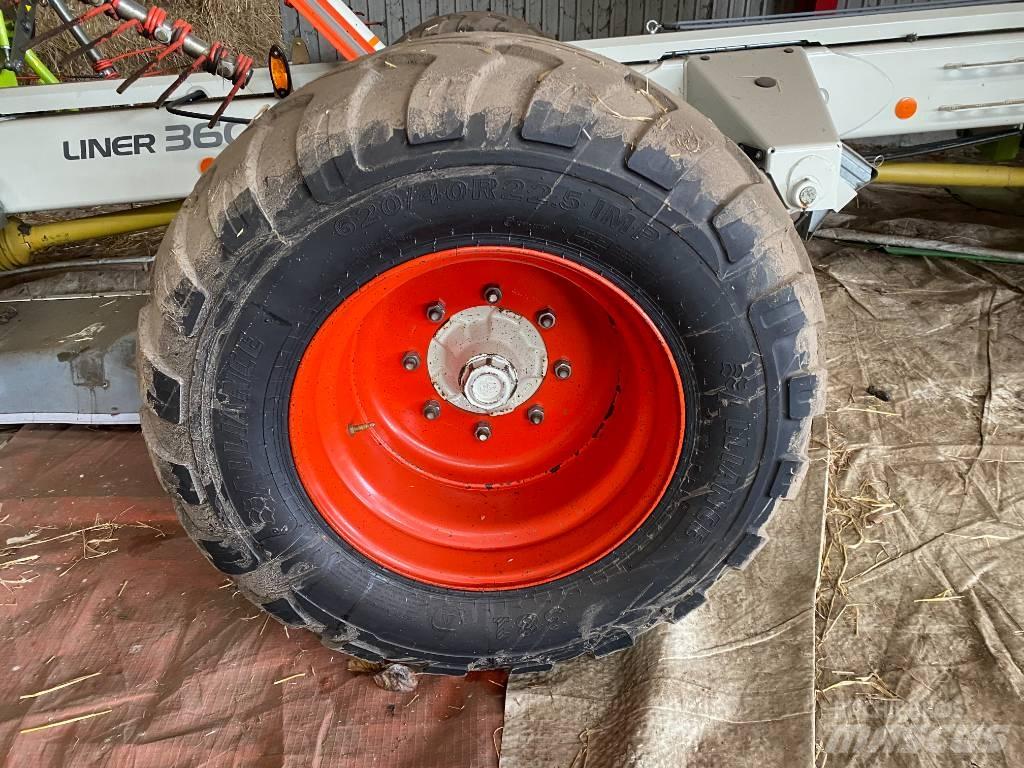 CLAAS Liner 3600 Грабли-ворошилки