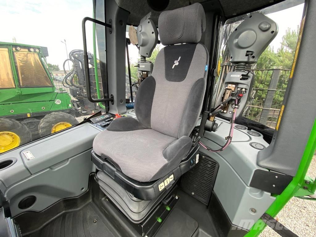John Deere 1210 E Форвардеры