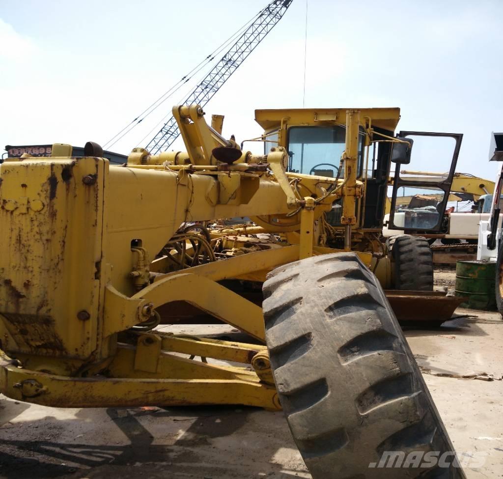 Komatsu GD 705 A-4A Грейдеры