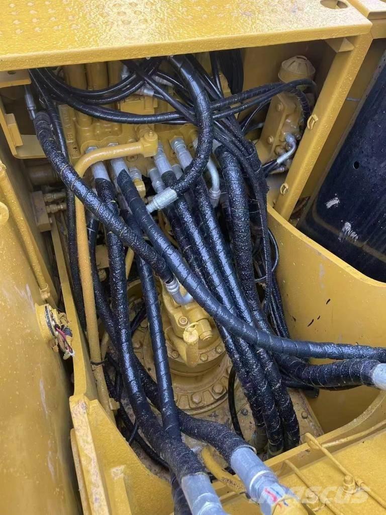 CAT 320 D2 Гусеничные экскаваторы