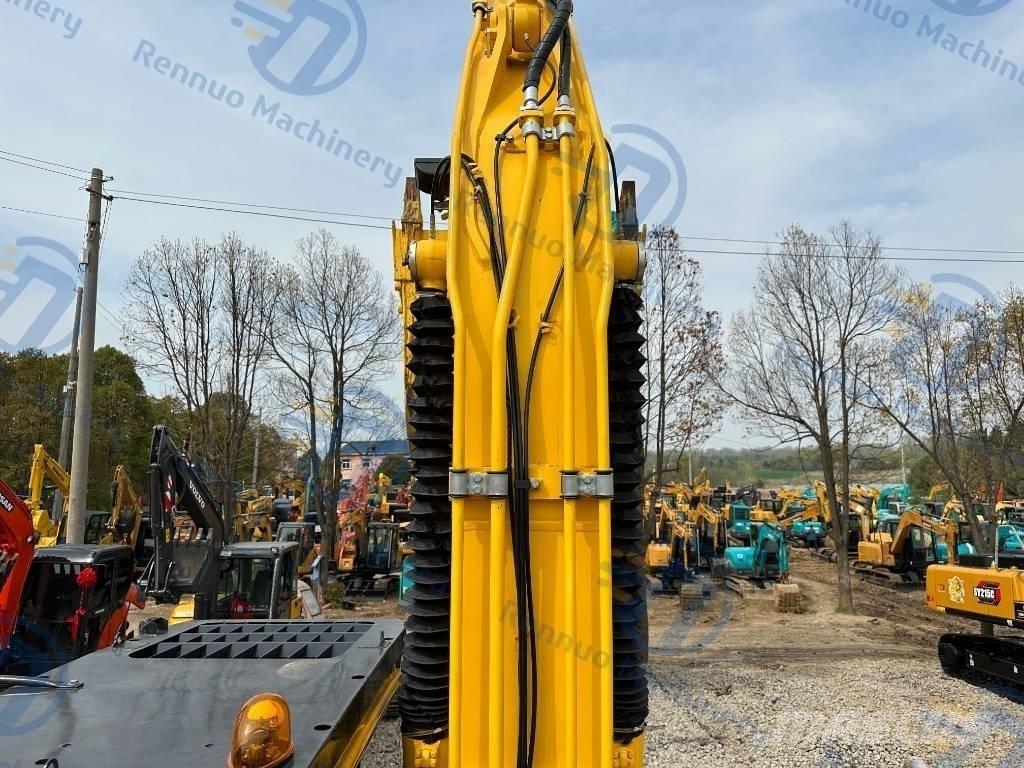 Komatsu PC200-8 Гусеничные экскаваторы