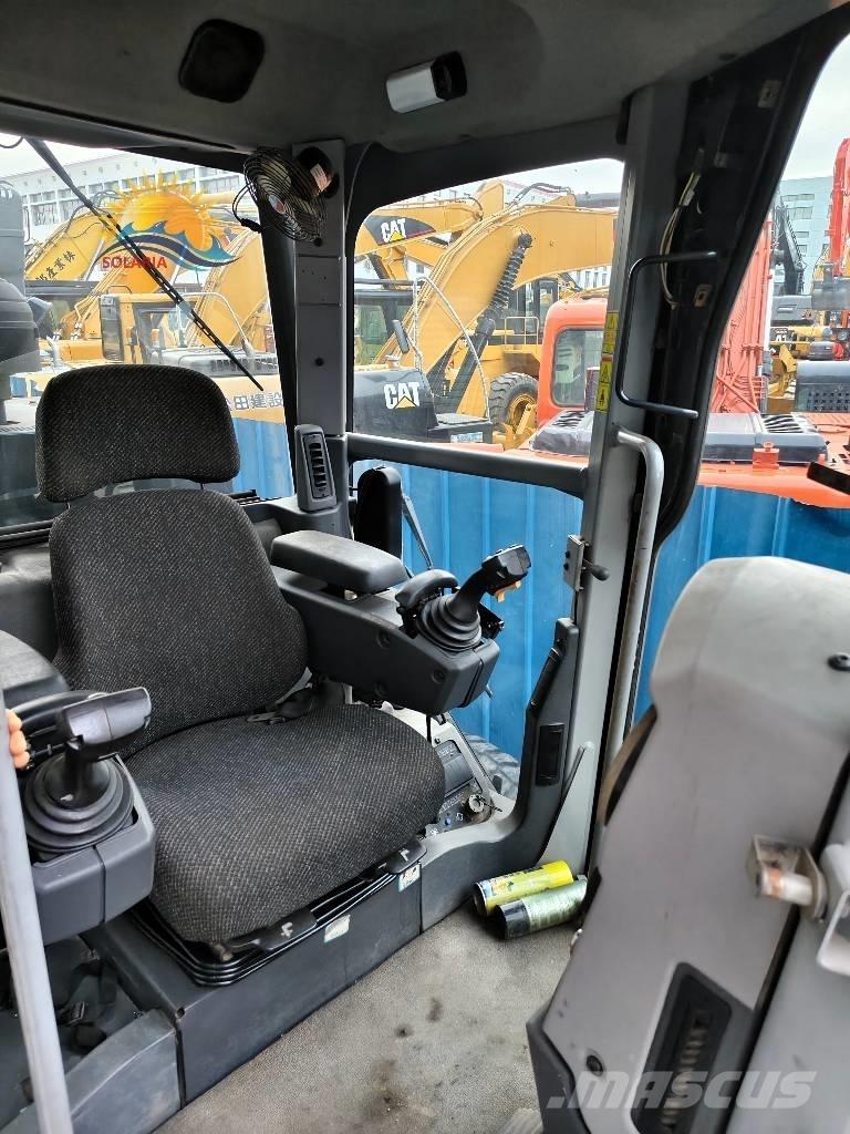 CAT 160 M Грейдеры