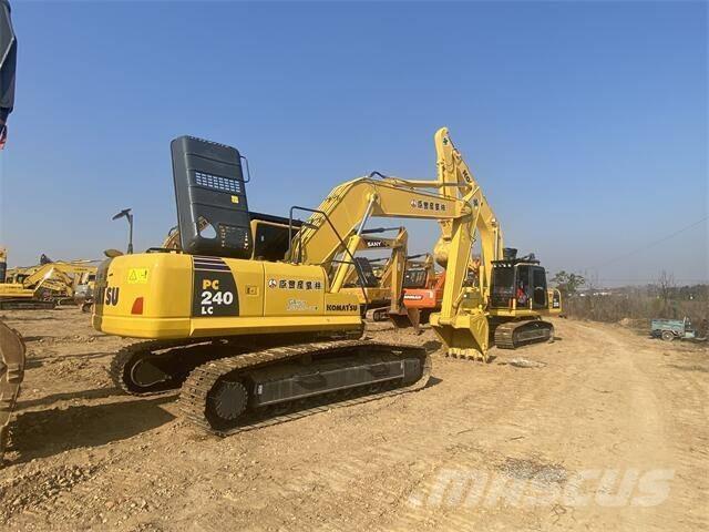 Komatsu PC 240-8 Гусеничные экскаваторы