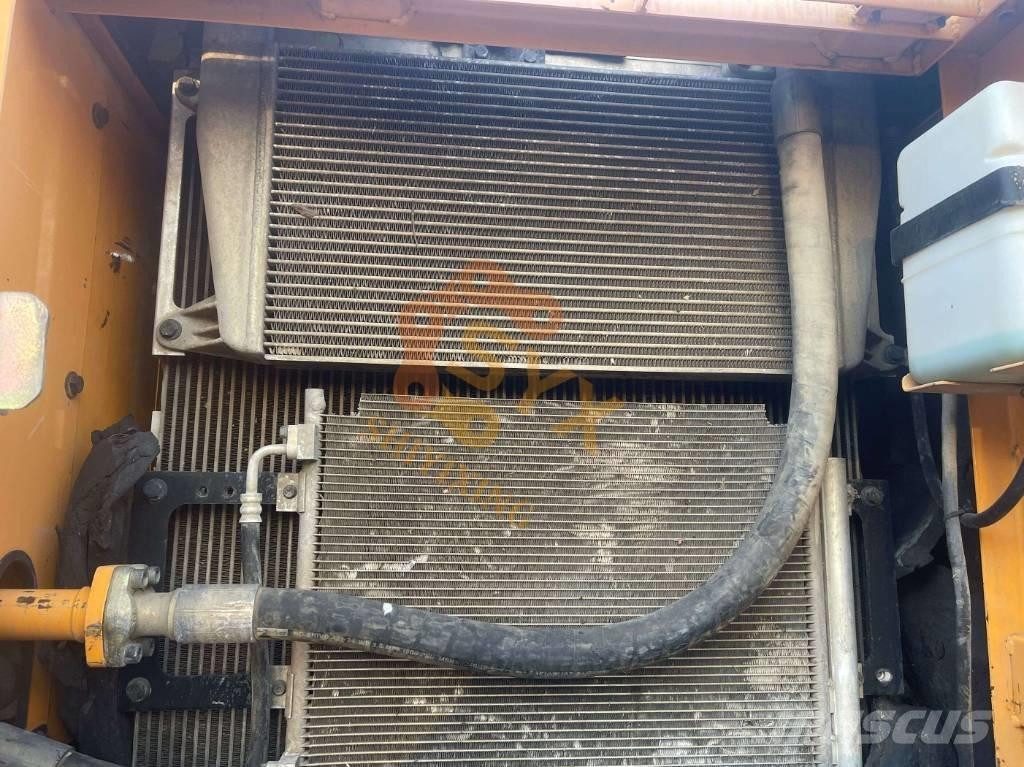 Hyundai Robex 225 Гусеничные экскаваторы