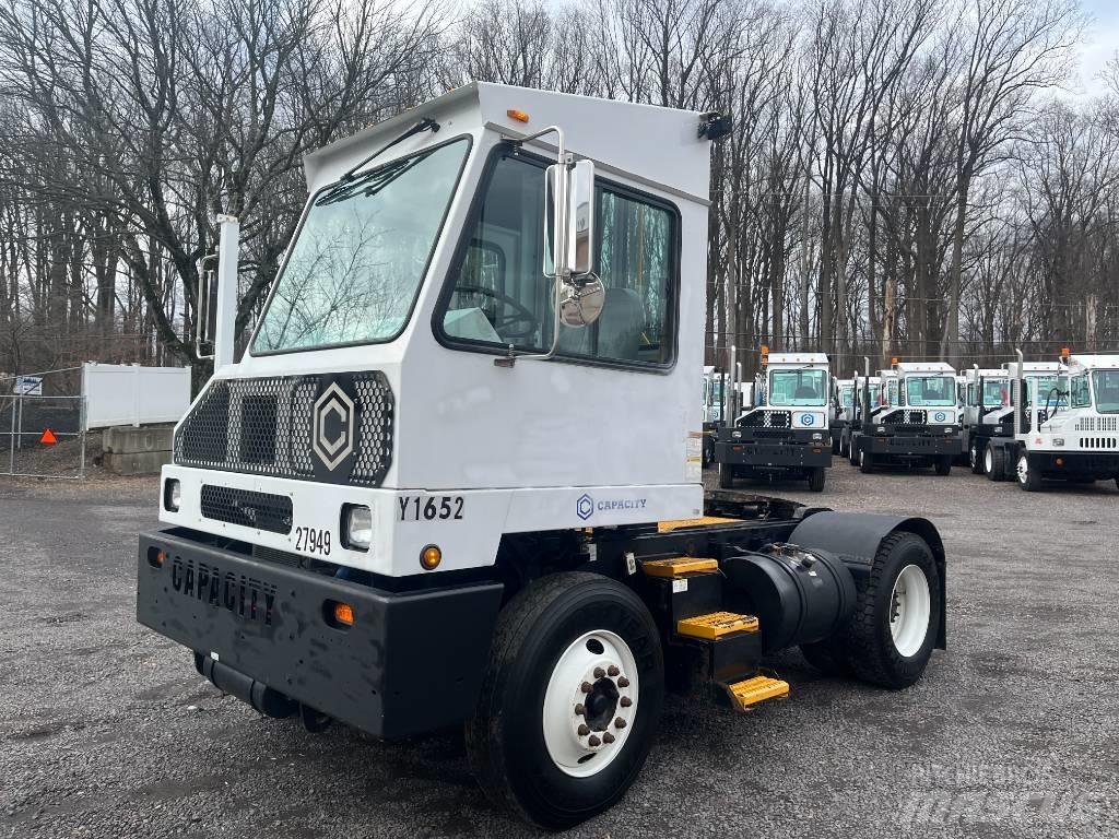 Capacity TJ5000 Терминальные тягачи