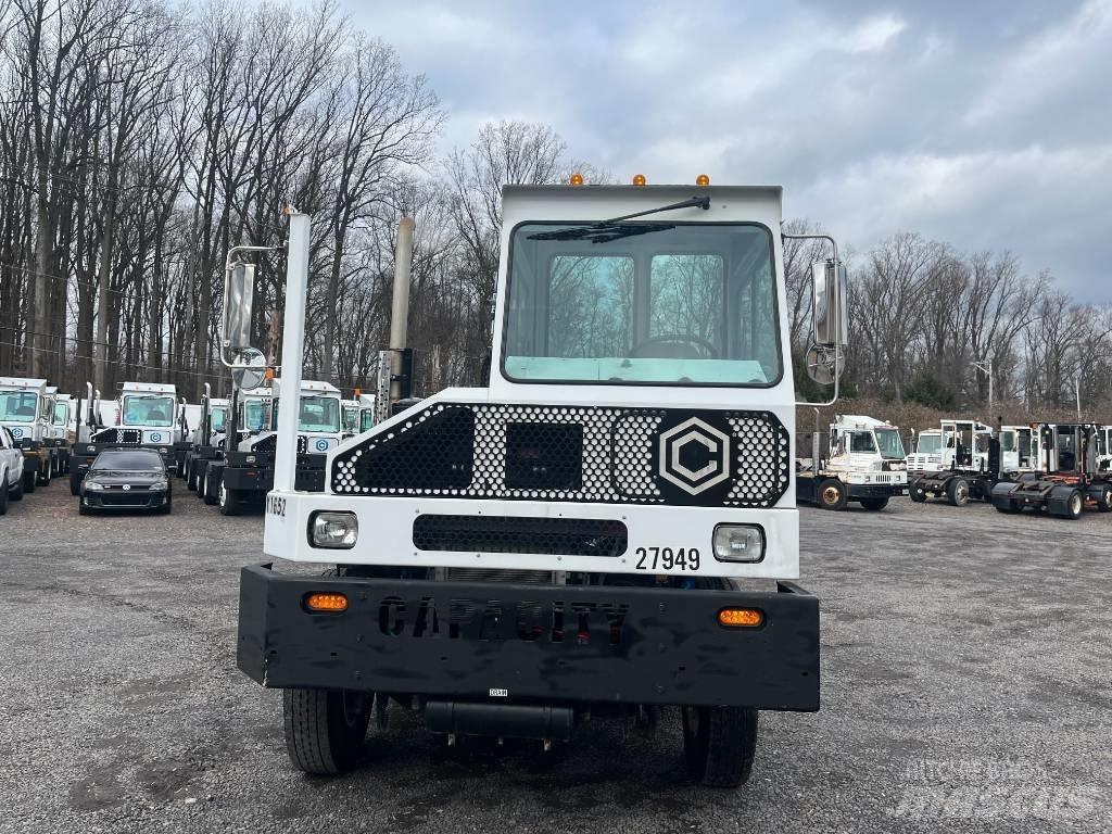 Capacity TJ5000 Терминальные тягачи