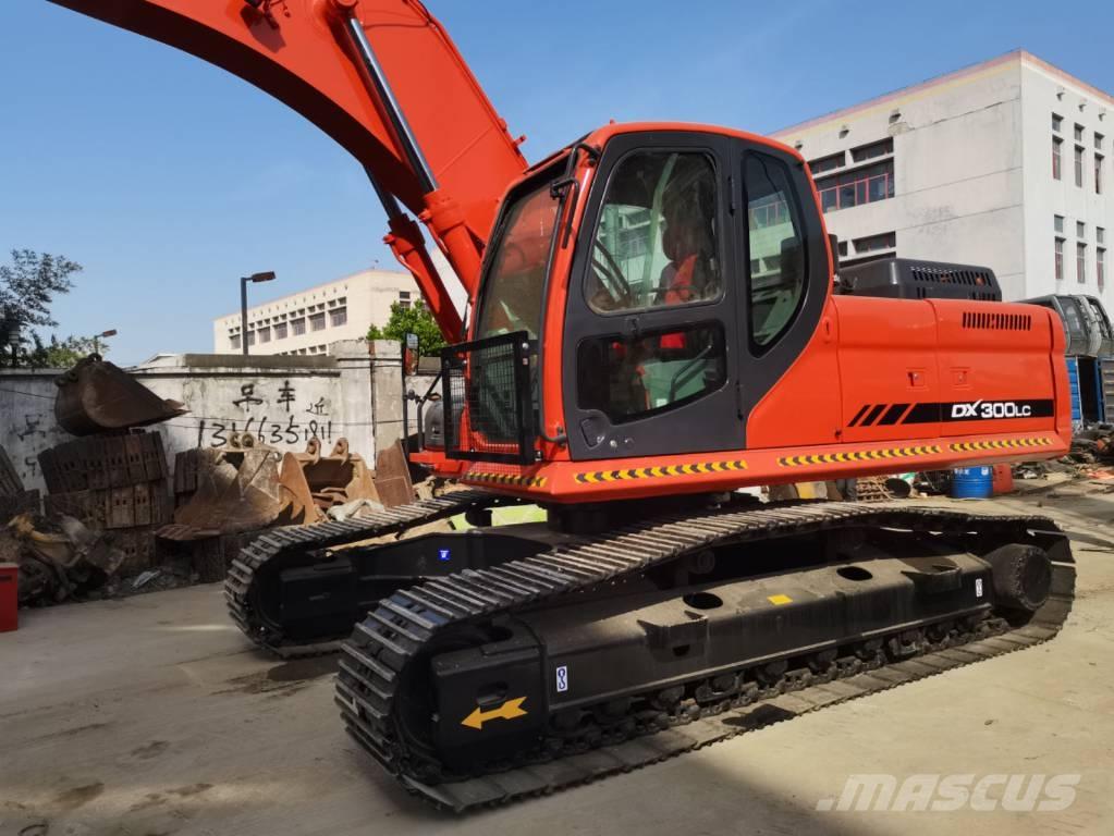 Doosan DX 300 Гусеничные экскаваторы