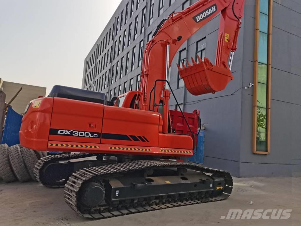 Doosan DX 300 Гусеничные экскаваторы