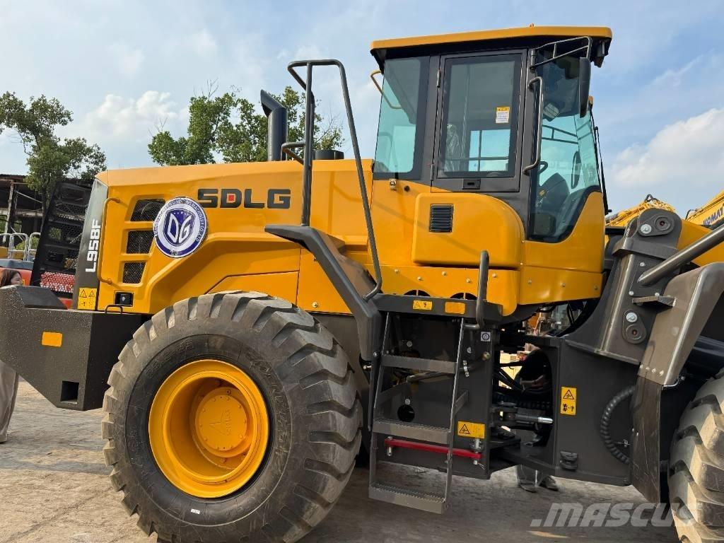 SDLG 958F Фронтальные погрузчики