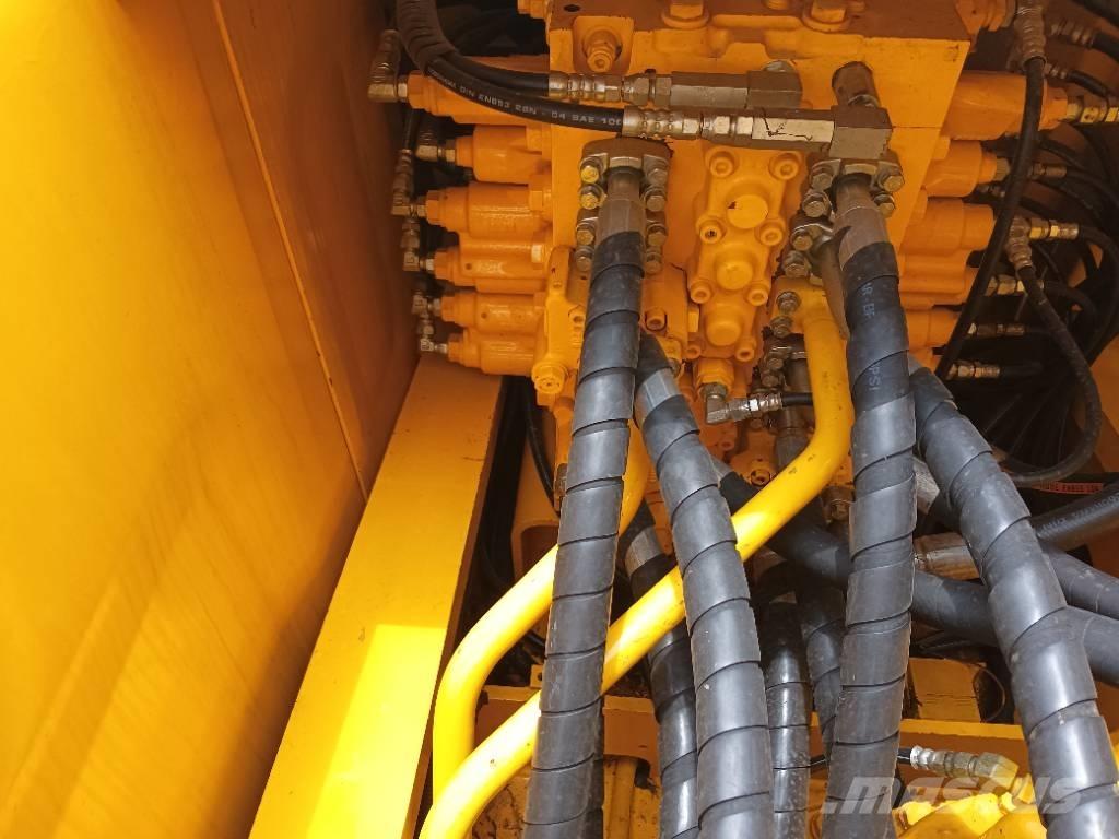 Komatsu PC 220-8 Гусеничные экскаваторы