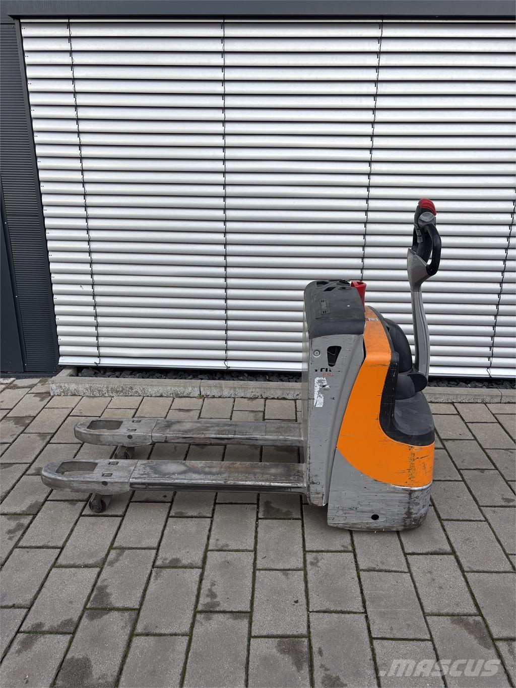 Still EXU16 Ручные штабелёры с электроподъёмом