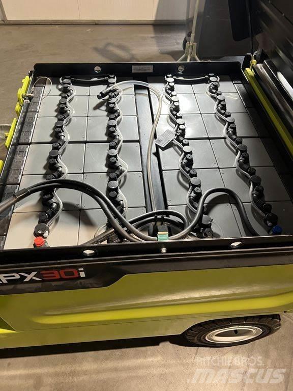 Clark EPX30i Электропогрузчики