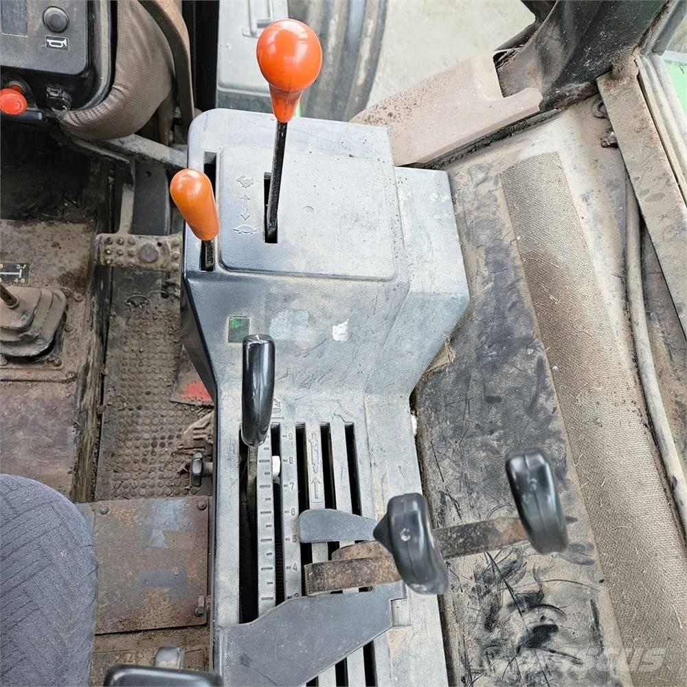 John Deere 2040 Трактора