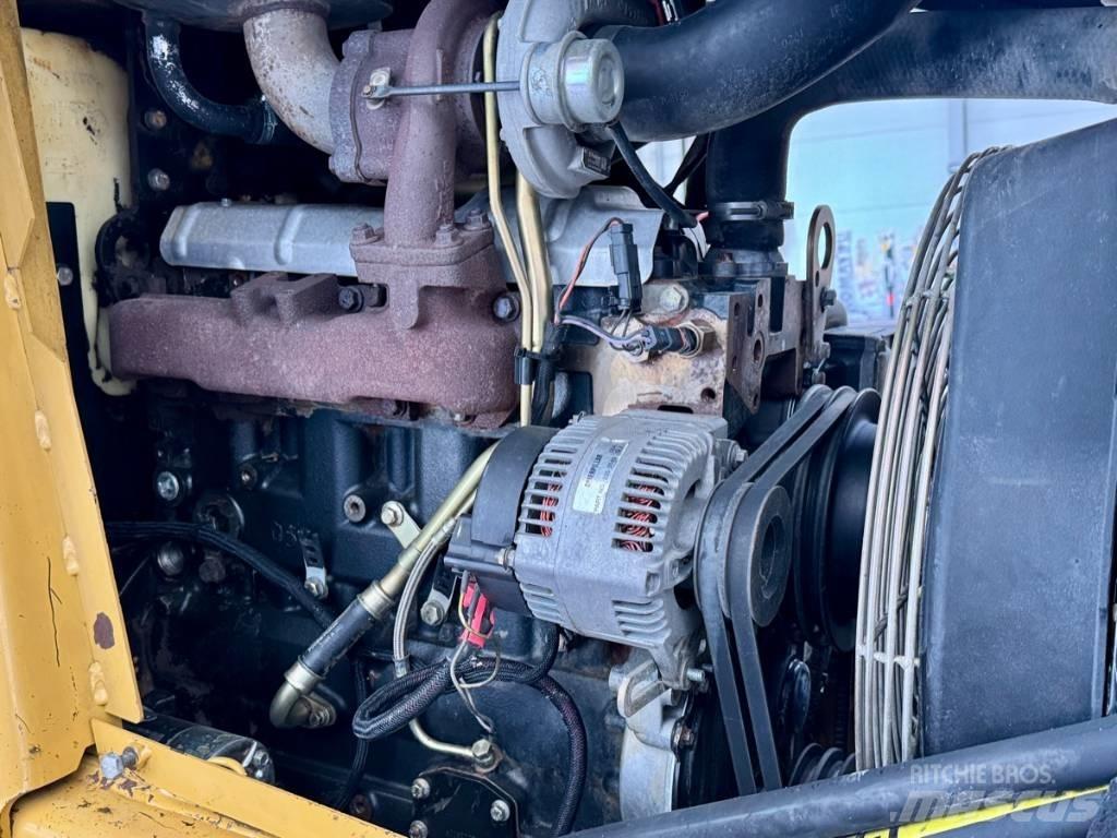 CAT 432 D Экскаваторы-погрузчики