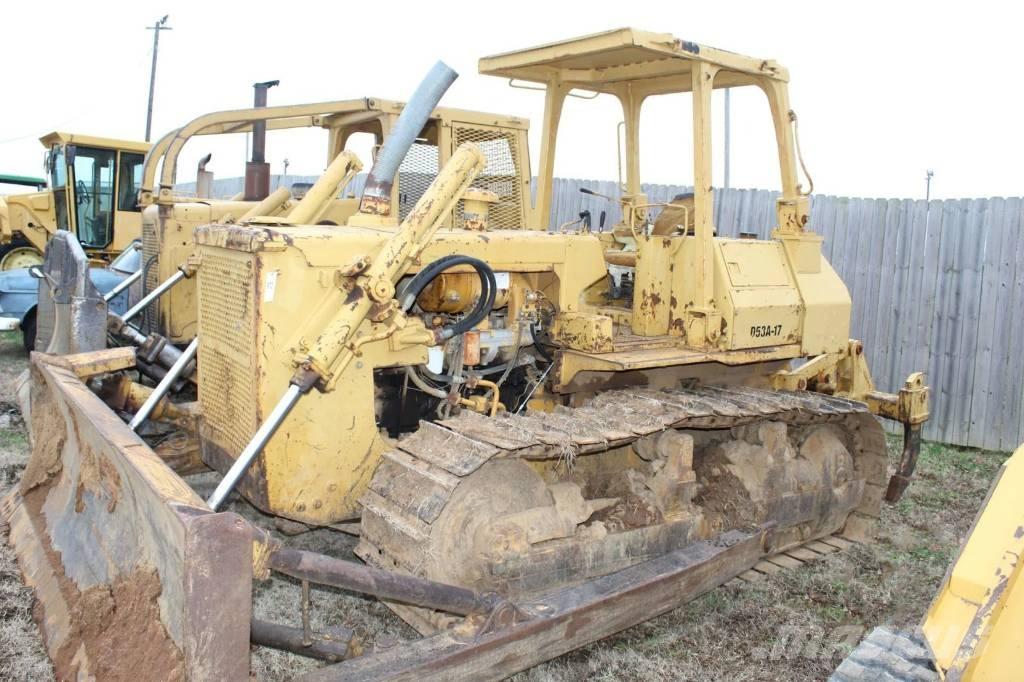 Komatsu D 53 A-17 Гусеничные бульдозеры