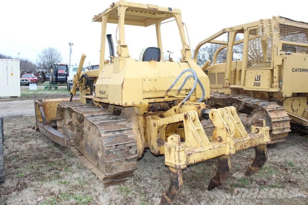 Komatsu D 53 A-17 Гусеничные бульдозеры