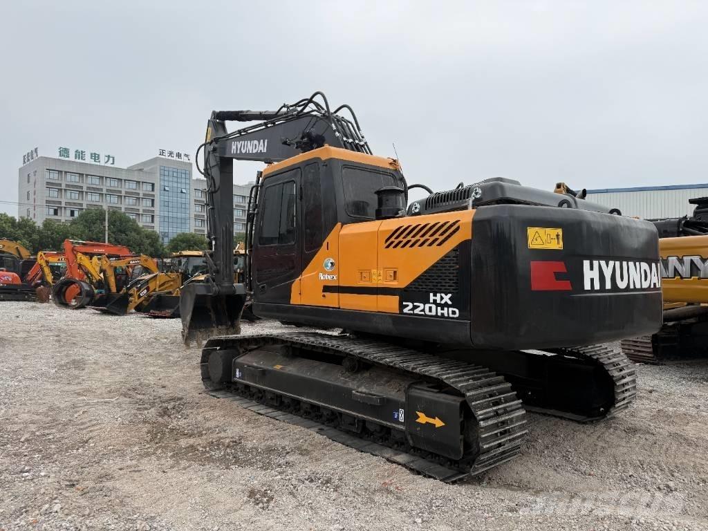 Hyundai HX220 Гусеничные экскаваторы