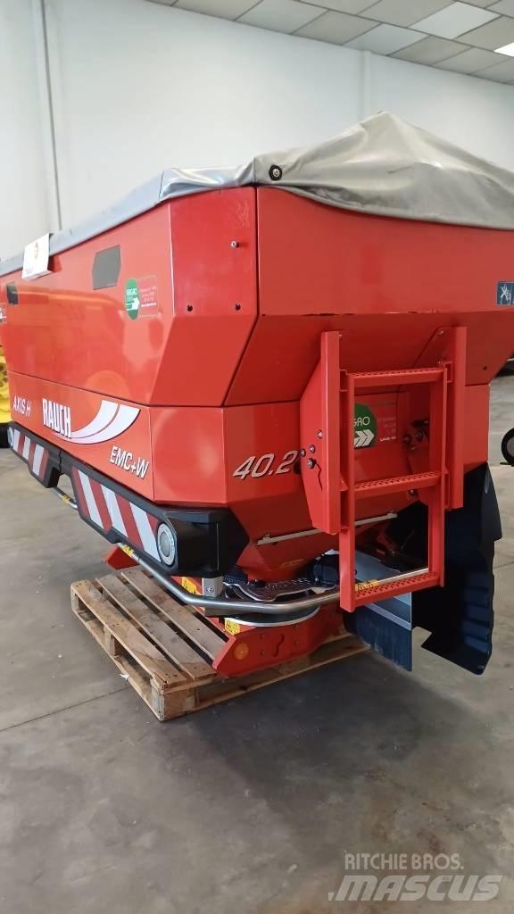  KUN AXIS 40H Разбрасыватели минеральных удобрений