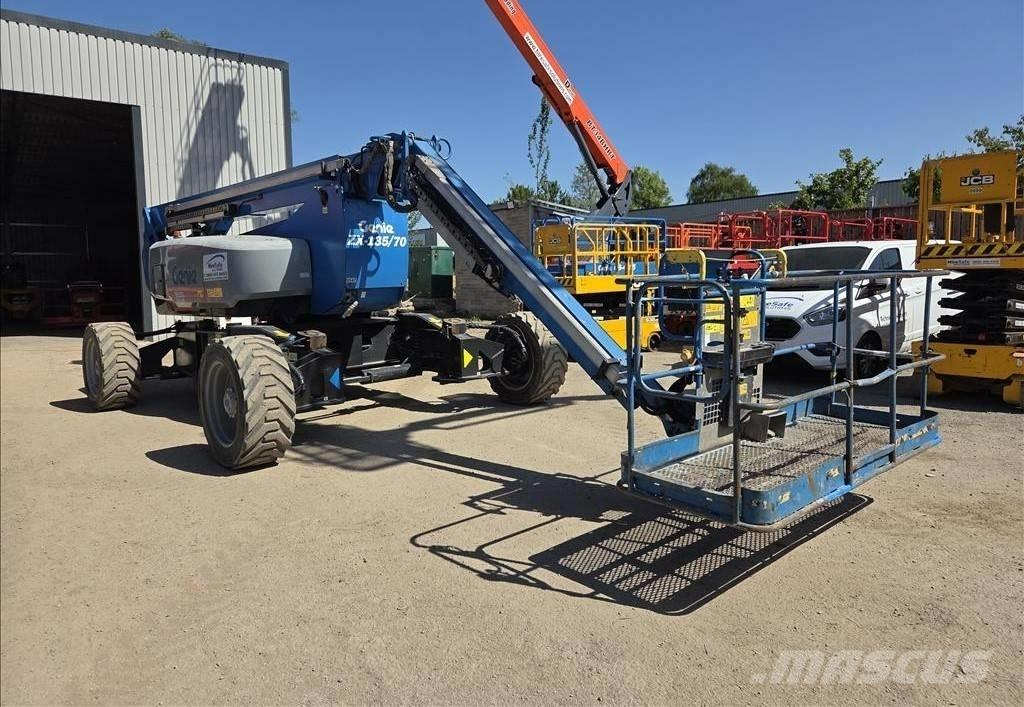 Genie ZX 135/70 Коленчатые подъемники