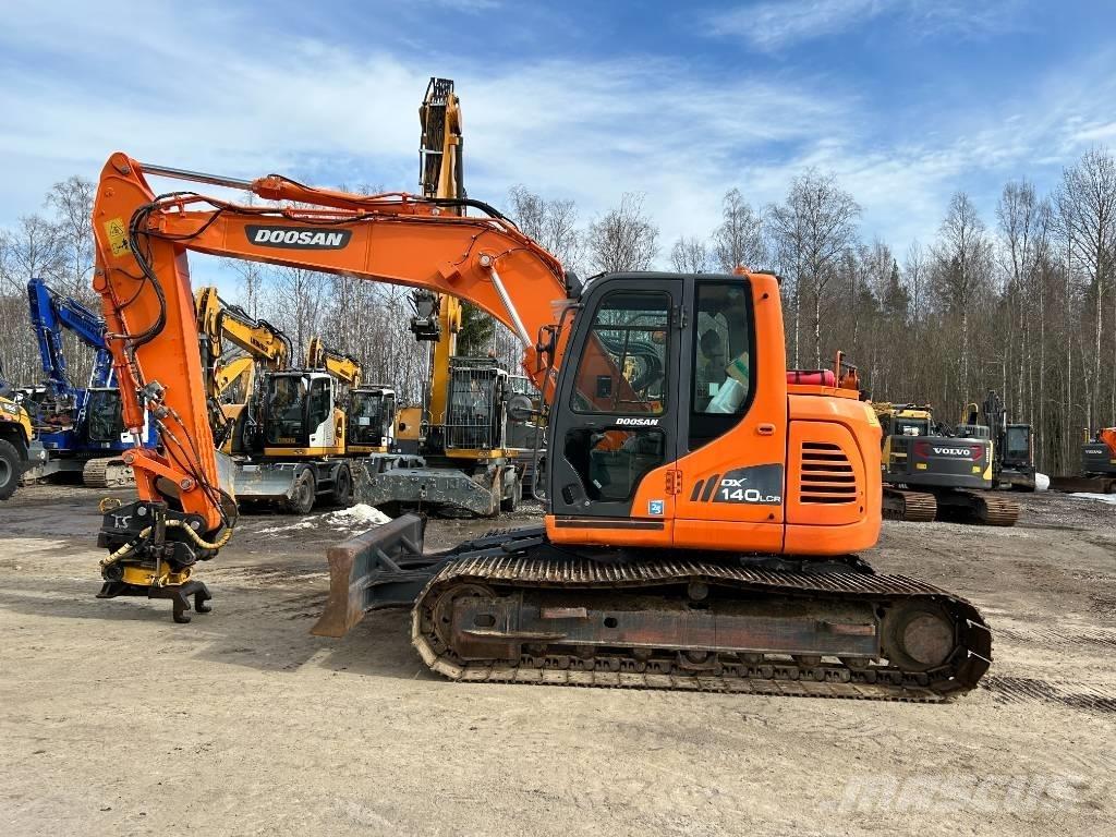Doosan DX 140 LCR-3 Гусеничные экскаваторы