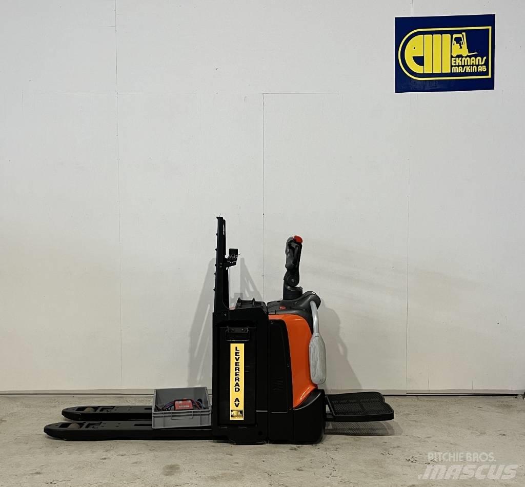 BT Truck LPE220 Самоходные электрические тележки