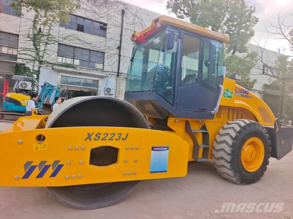 XCMG XS 223 J Грунтовые катки