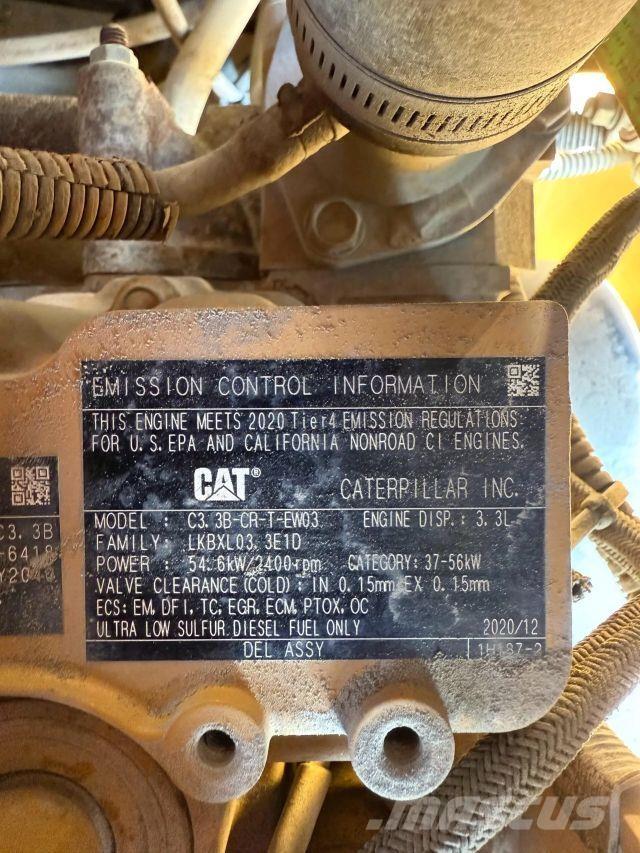 CAT 906M Фронтальные погрузчики