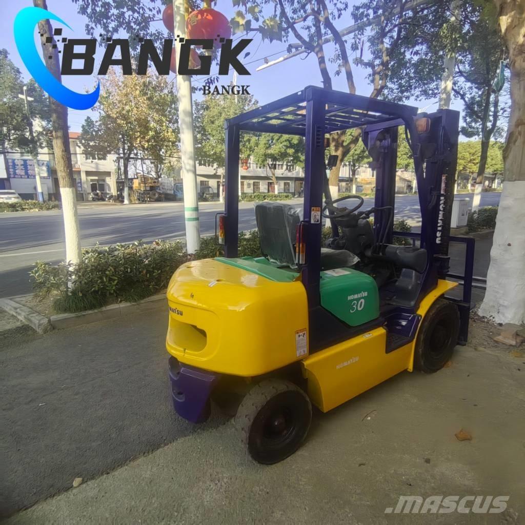 Komatsu FD 30 Дизельные погрузчики