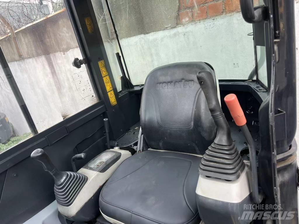 Komatsu PC 40 MR-2 Гусеничные экскаваторы