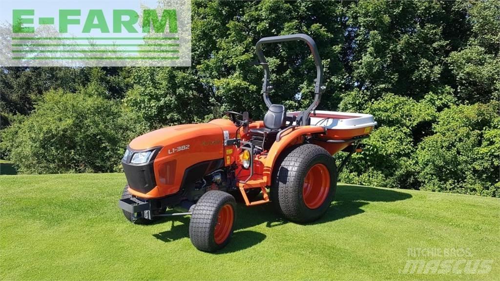 Kubota l1-382 turf Трактора