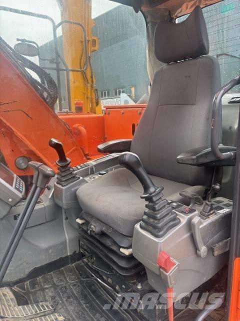 Doosan DX 140 LCR-3 Гусеничные экскаваторы