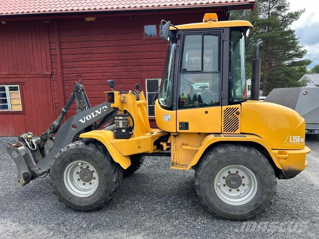 Volvo L 35 B Фронтальные погрузчики
