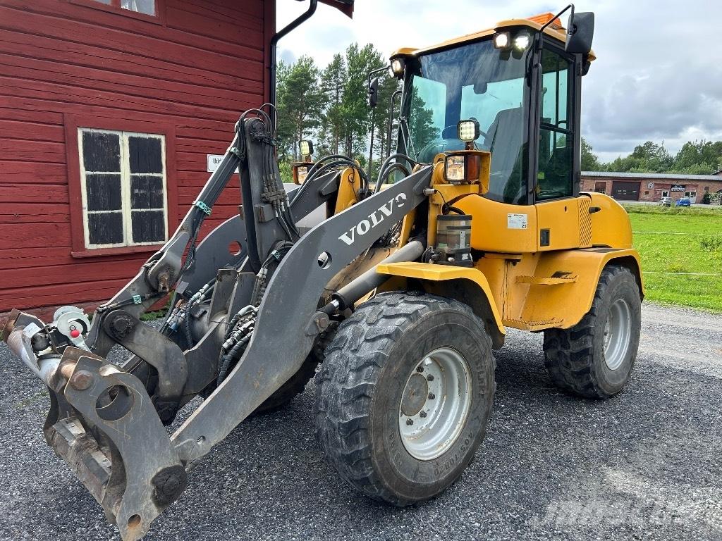 Volvo L 35 B Фронтальные погрузчики