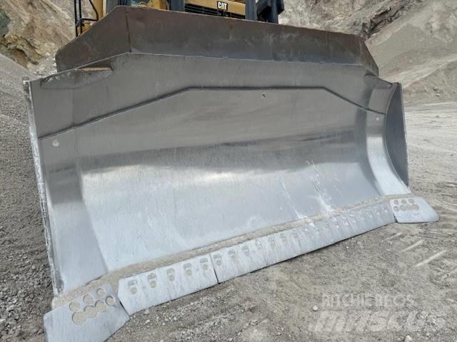 CAT D 9 T Гусеничные бульдозеры