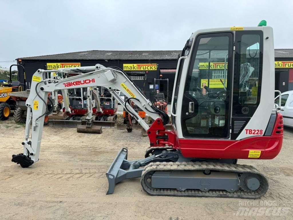 Takeuchi TB228 Мини-экскаваторы