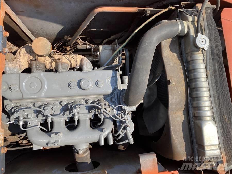 Hitachi EX 100 G-3 Гусеничные экскаваторы