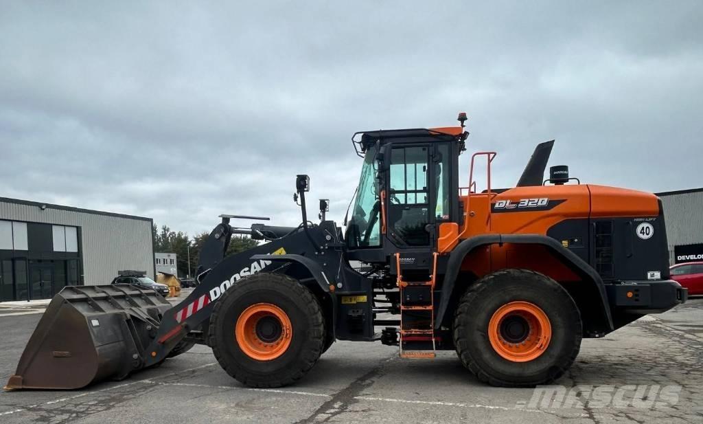 Doosan DL 320-7 Фронтальные погрузчики